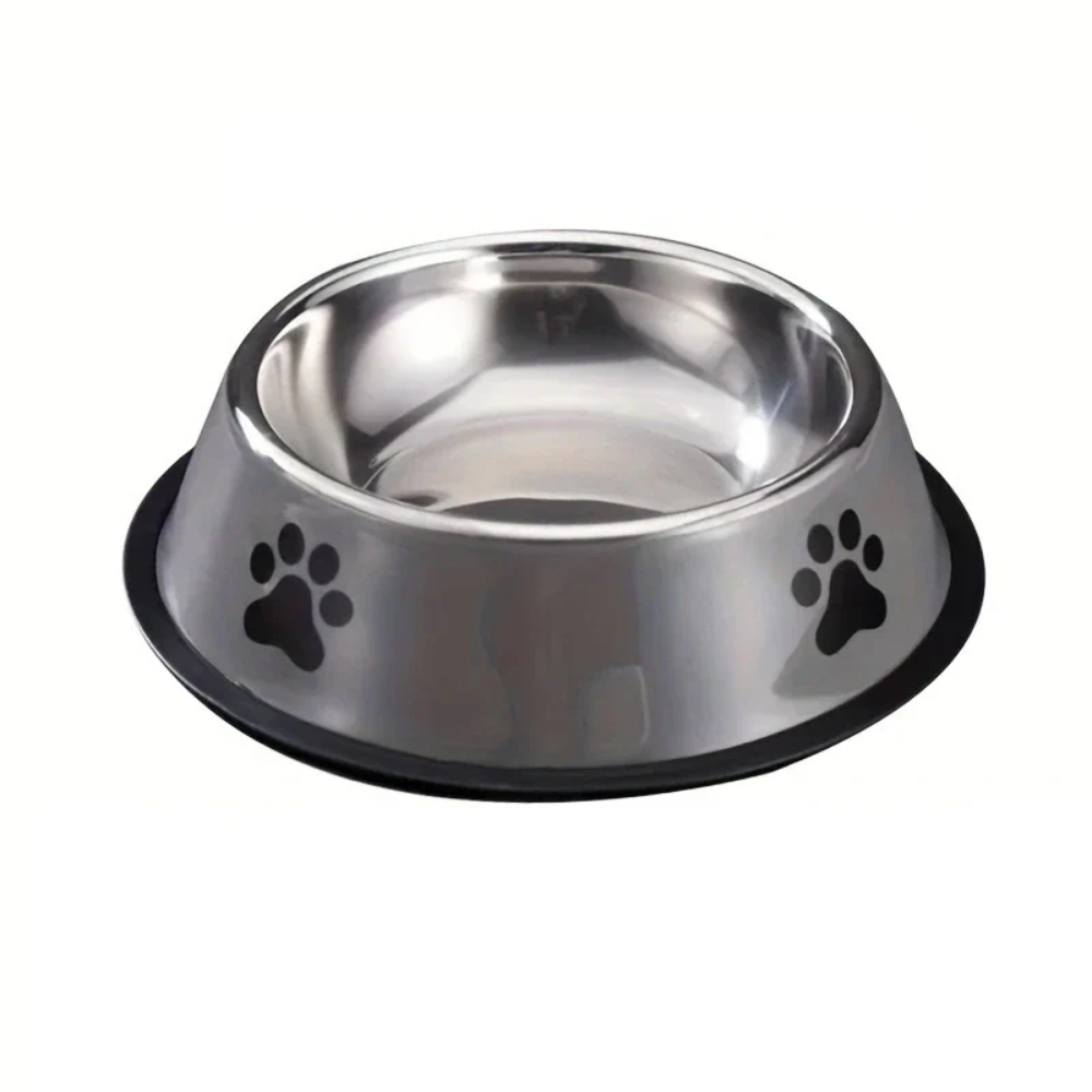 Detalle de la superficie lisa del cuenco de acero inoxidable para perro