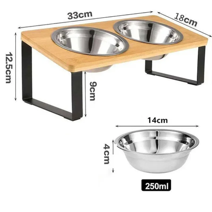Detalle de los cuencos extraibles del soporte elevado para perro